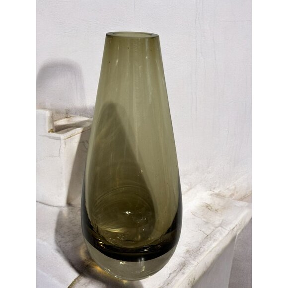 Mid-Century Modern Smoke Glass Vase - Picture 9 of 12